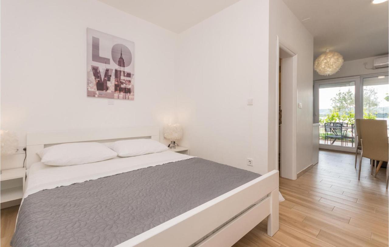 Apartments In Turanj, 20M From The Beach Sukošan Exterior foto